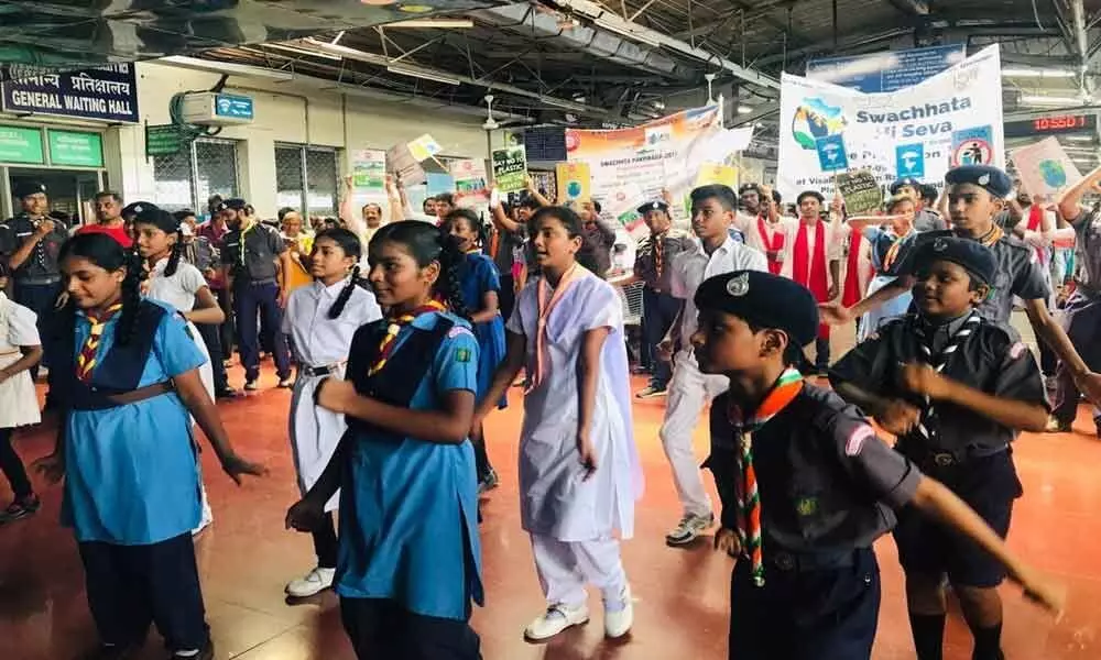 Flash mob performed to curb plastic menace in Visakhapatnam
