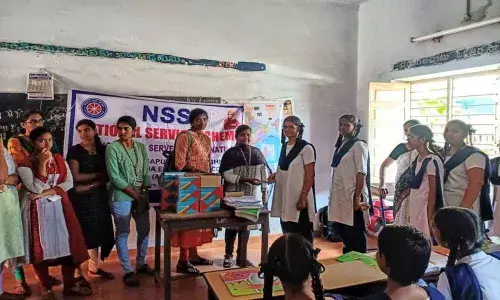 NSS demonstrates self-defence for girls