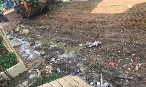 Bad road conditions in Alwal Hills