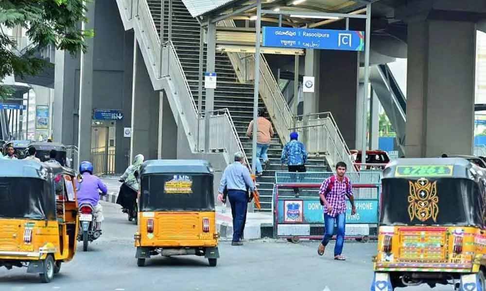 Piece of plaster from the Rasoolpura Metro Rail Station fell down