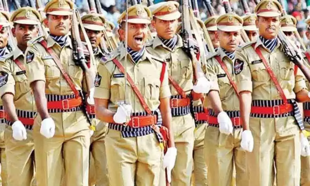 Meeting Between Two Telugu States ended: 4000 Telangana Constables To Be Trained In AP