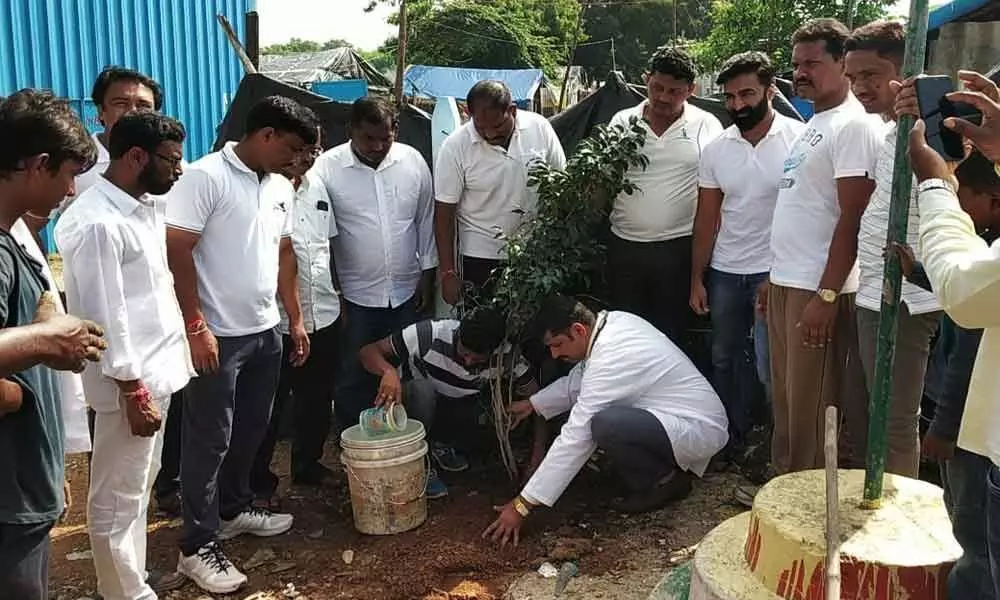 Cops carry out Swachh awareness drive