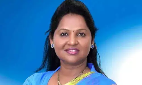 1 killed, as car hits bike, Tadikonda MLA shows humanity to victims