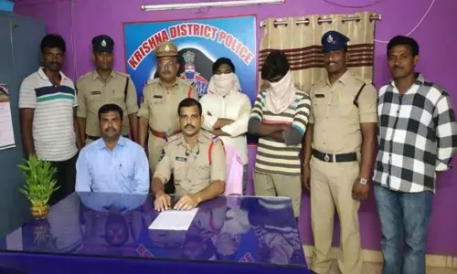 Fake police held in Vijayawada