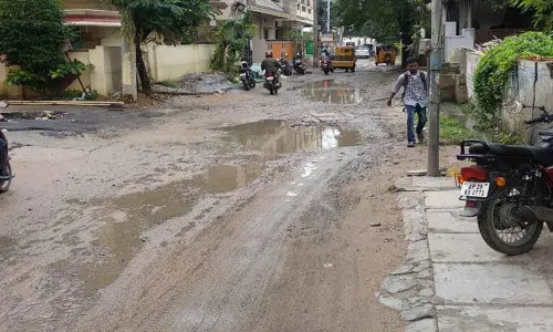 Incomplete works turn commuting into ordeal