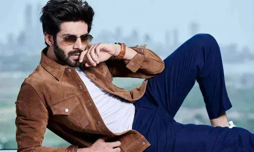 Kartik elated to work with Big B