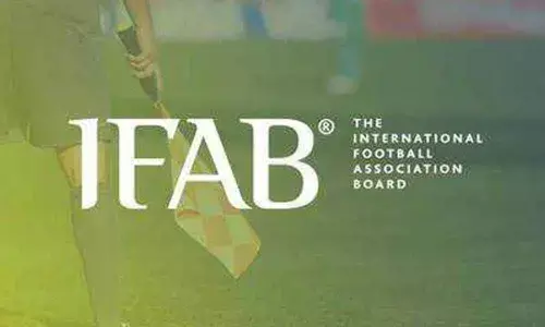 Football laws body to consider temporary substitutions for head injuries