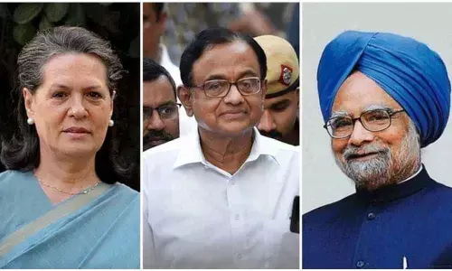 Sonia, Manmohan meet P Chidambaram in Tihar