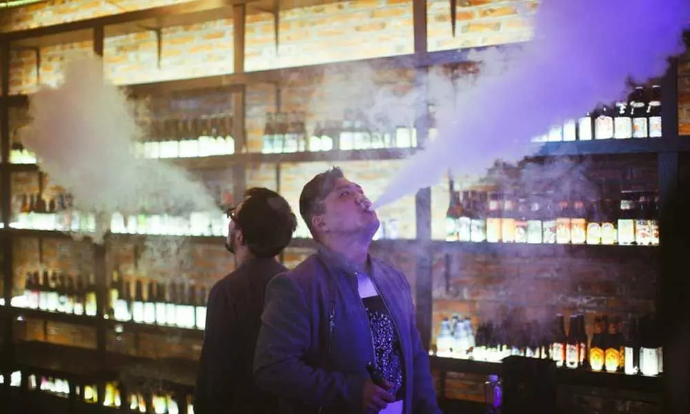 China planning controls on e-cigarettes amid health concern