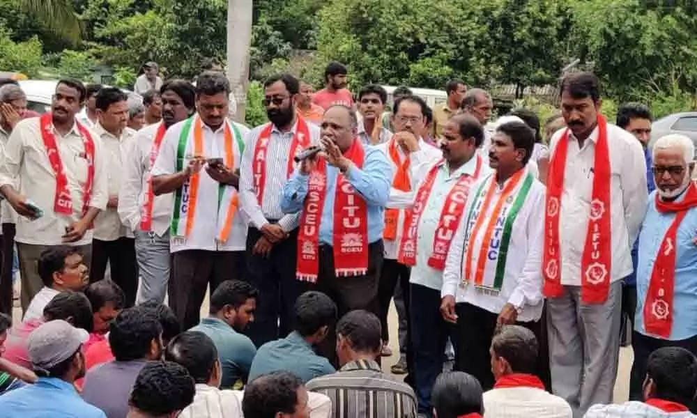 1-day strike by SCCL workers against privatisation of coal sector successful in Kothagudem