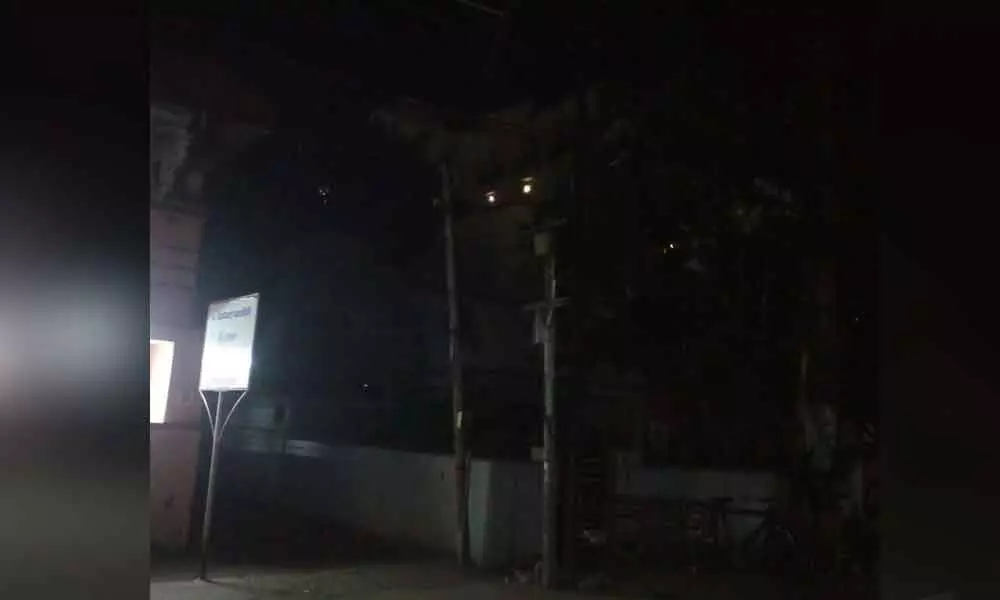 Kakinada: Streetlights go dim in city