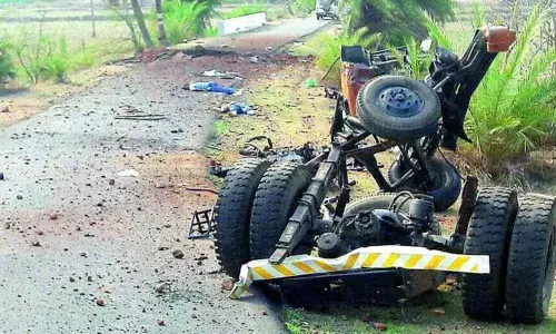 Chattisgarh: Three killed as naxals blow up oil tanker