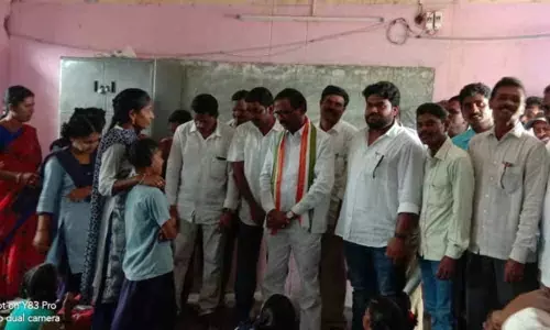 Khammam: Congress demands medical camps in villages