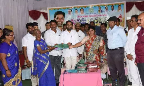 Bathukamma saris distributed in Mancherial