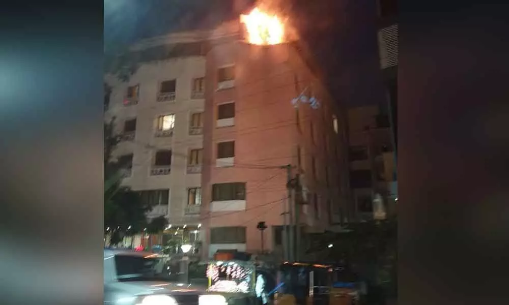 Vizag: A major fire broke out at Hotel Daspalla