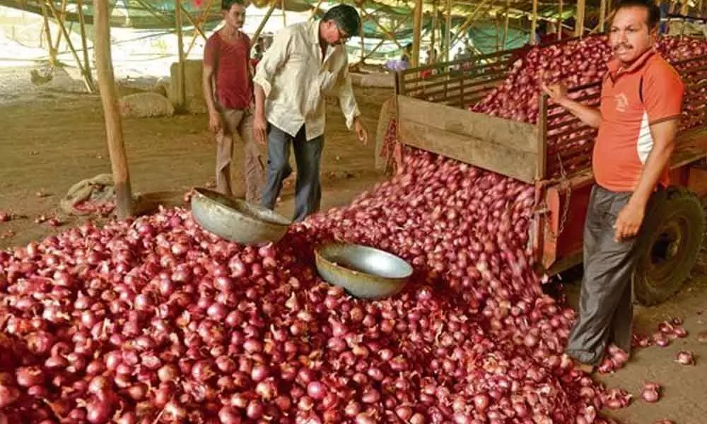 Paswan: Centre to provide onions to States at `23/kg