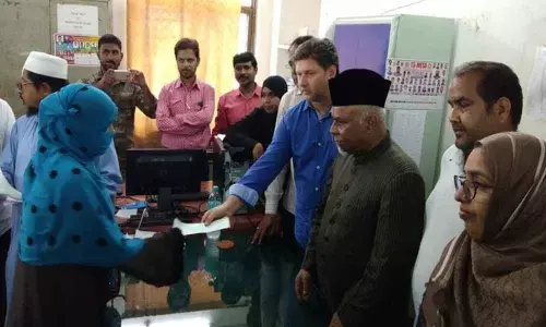 Shaadi cheques distributed at Dabeerpura