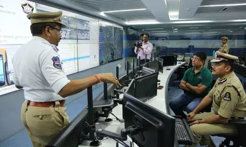 Bengaluru CP visits city Control Room  in Hyderabad