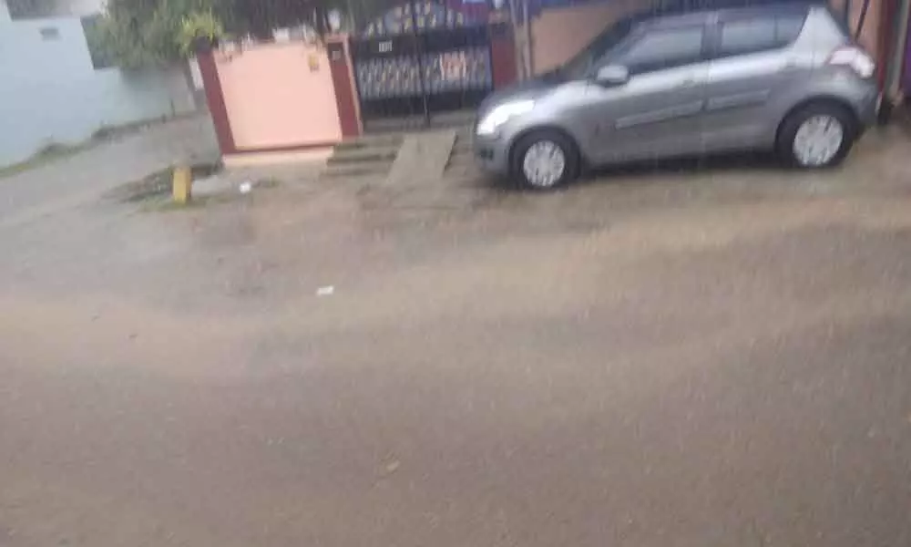 Kakinada: Heavy rain lashes city