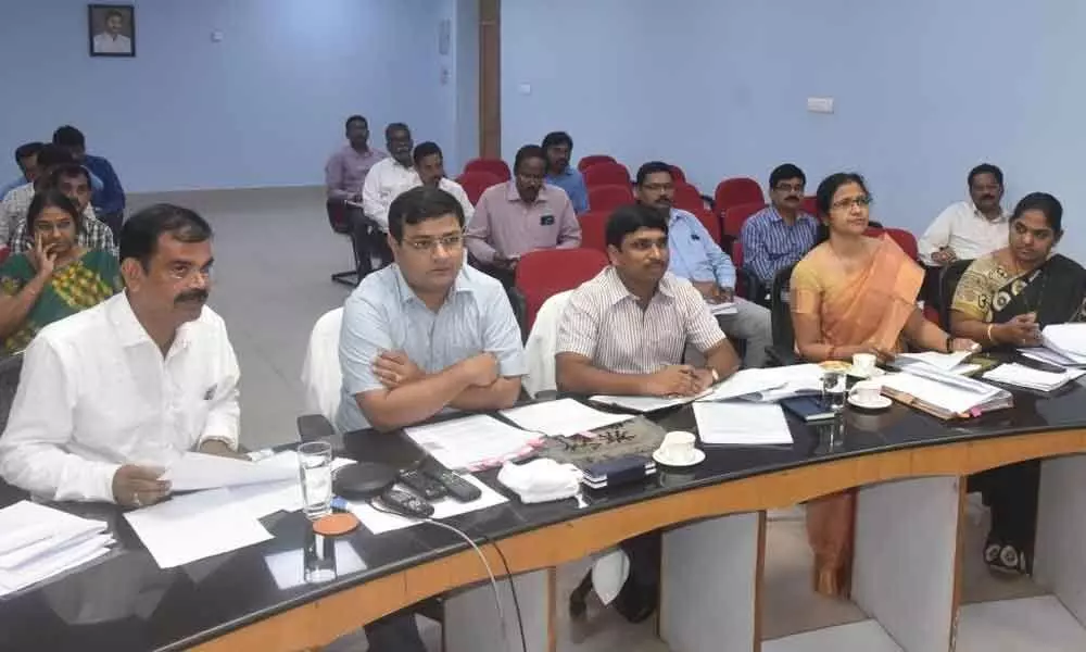 Identify beneficiaries for YSR Rythu Bharosa scheme: Collector