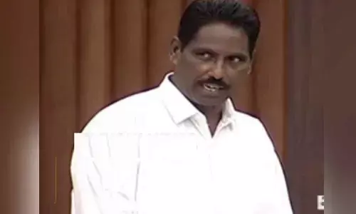 Kurnool: YSRCP members from Nandikotur get into scuffle, one critically injured