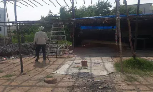 Temple encroaches upon road at Alwal