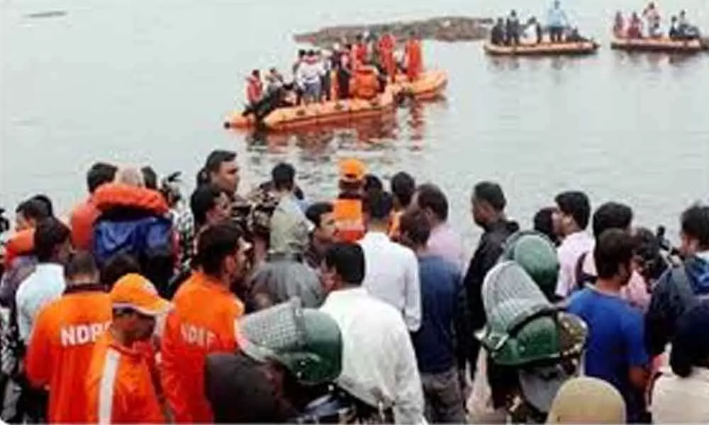 All Party Meeting Held On Godavari Boat Accident: Demand 25 Lakh Exgratia