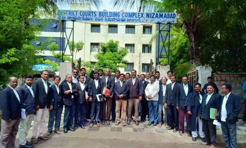 Advocates boycott court in Nizamabad