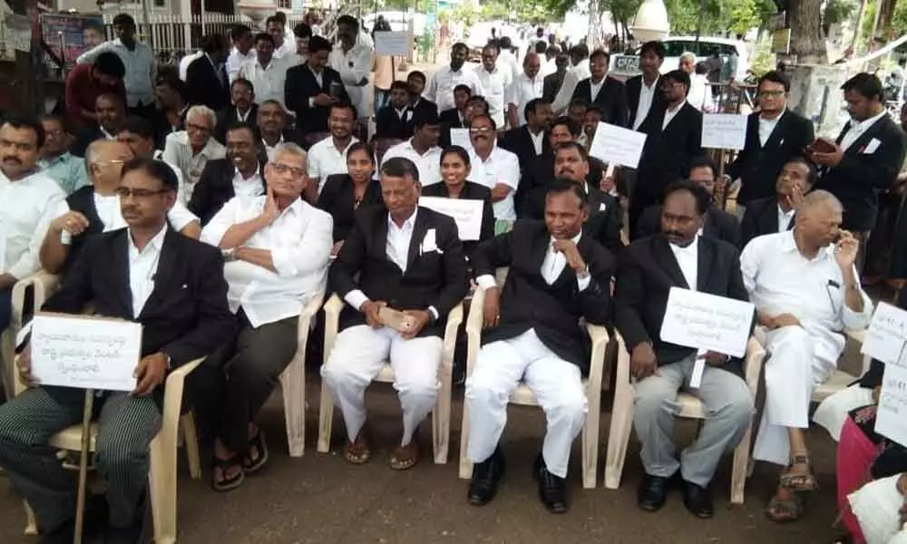 Lawyers stage protest in Warangal