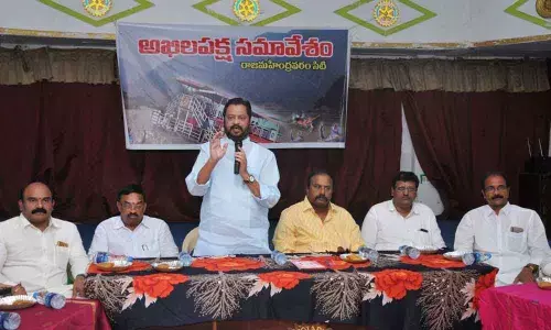 Judicial probe into boat capsize demanded in Rajamahendravaram