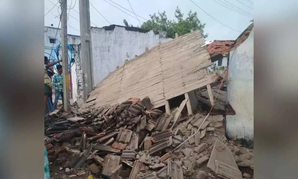 4 escape with minor injuries in wall collapse in Warangal