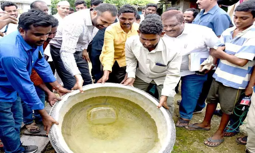 Dont keep stagnated water: Collector
