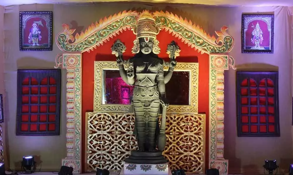 Atti Varadar setting, sand art of Vishnu on Garuda to be big draw in Tirupati
