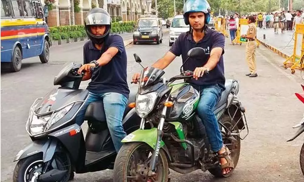 Roaming with bike taxiwalas