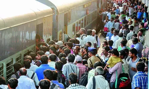 Platform Ticket Prices Are Increased In Railway Station Due to Dussehra Festival