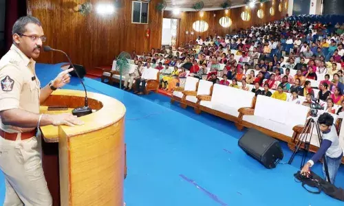 750 student volunteers to render service : SP