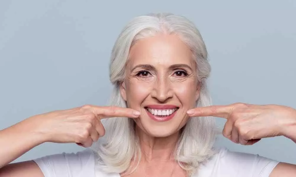 Dentists urge old people to be careful about their teeth