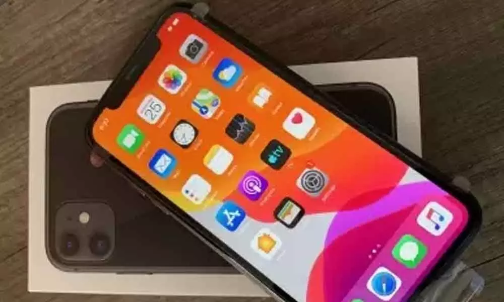 You can get iPhone XR for Rs 29,999 on Amazon