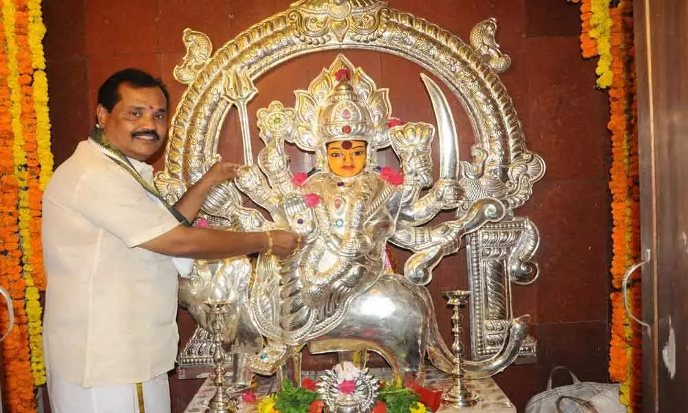 Former Dy Mayor presents 23 kg silver ornaments to   Goddess Vijaya Durga