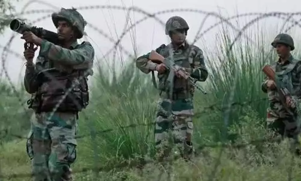 Pak army targets posts, village along LoC in Poonch