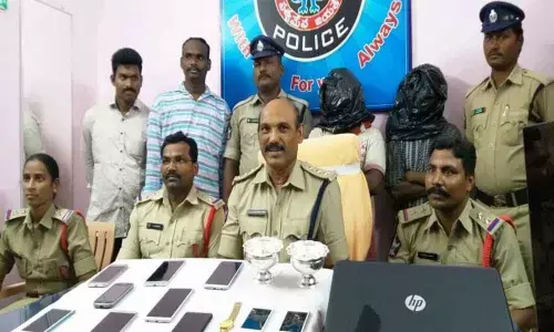 Burglar duo held, articles worth 1.65 lakh recovered in Chirala