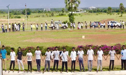 NSS volunteers of IIIT organise road safety awareness programme