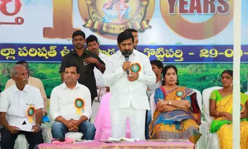 Its time to work to restore lost glory of Telugu: Minister