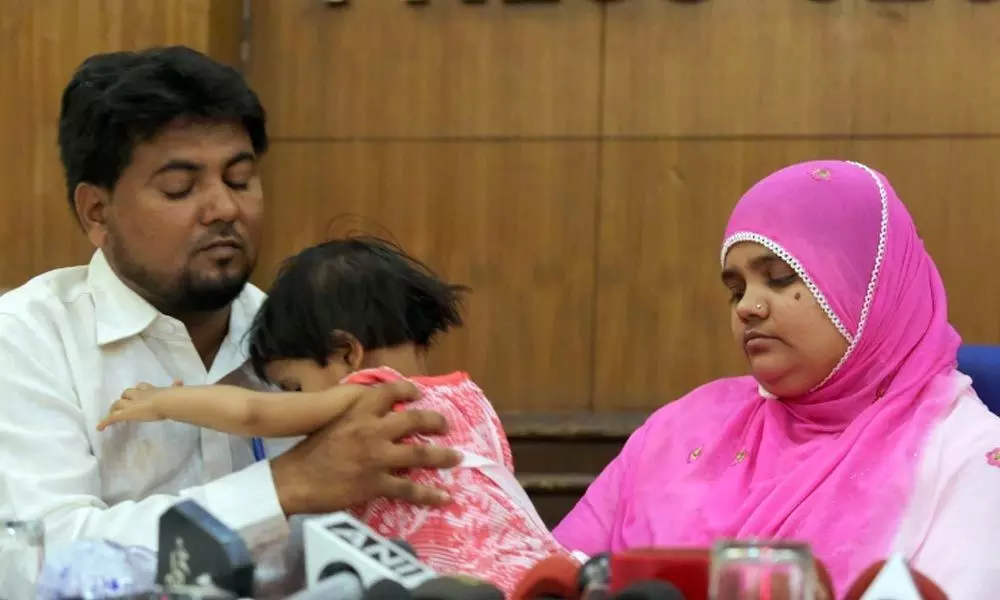 Give Rs 50 lakh, job and house to 2002 riot victim Bilkis Bano, SC tells Gujarat govt