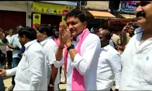 TRS candidate Saidi Reddy files nomination for Huzurnagar bypoll