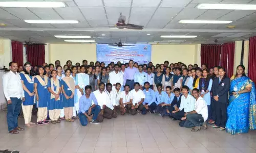 Visakhapatnam Port Trust conducts essay writing competitions against graft