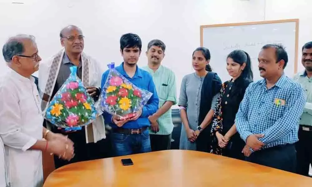 Karimnagar: Visually impaired Deepak gets title of Rising Star of South India
