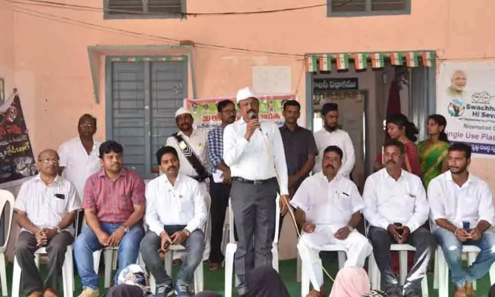 People asked to keep villages clean, green in Dichpalli