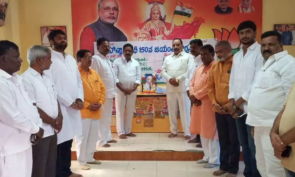 BJP pays rich tributes to Mahatma