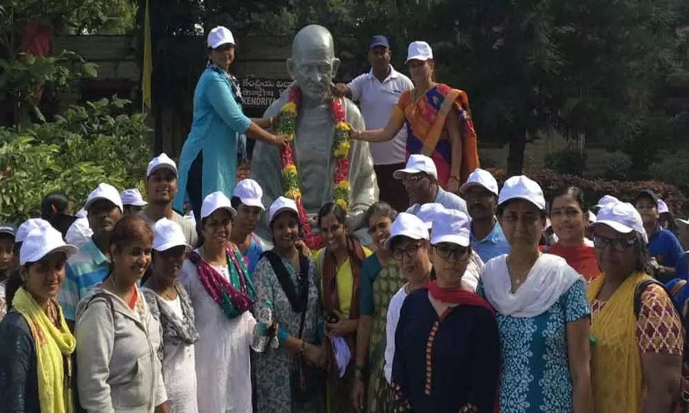 Kendriya Vidyalaya celebrates Gandhi Jayanti with plog run